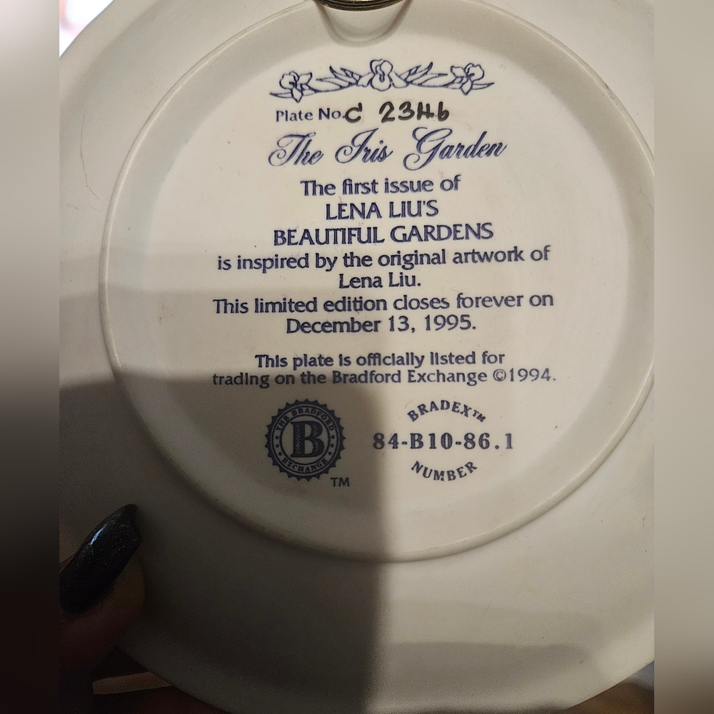 Lena Liu's Beautiful Gardens "The Iris Garden" 3-D Collector Plate - No. C2346 - Picture 6 of 8
